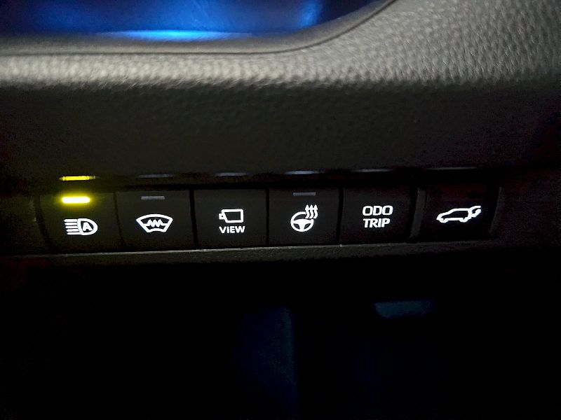 Toyota RAV4 (2025) 2.5PHEV 309k 4X4 EXECUTIVE SKY - fotka 19 z 28