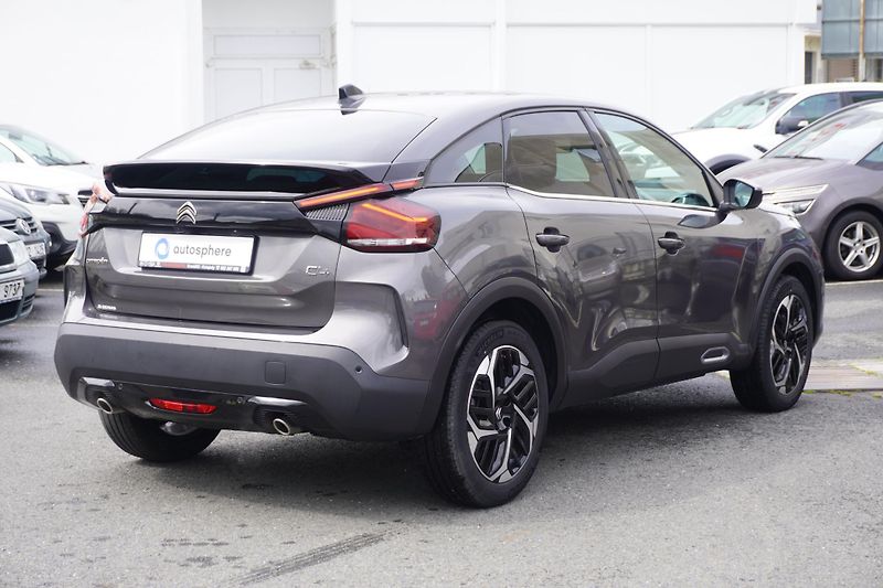 Citroën C4 (2023) Shine 1,2PT 130 - fotka 3 z 13