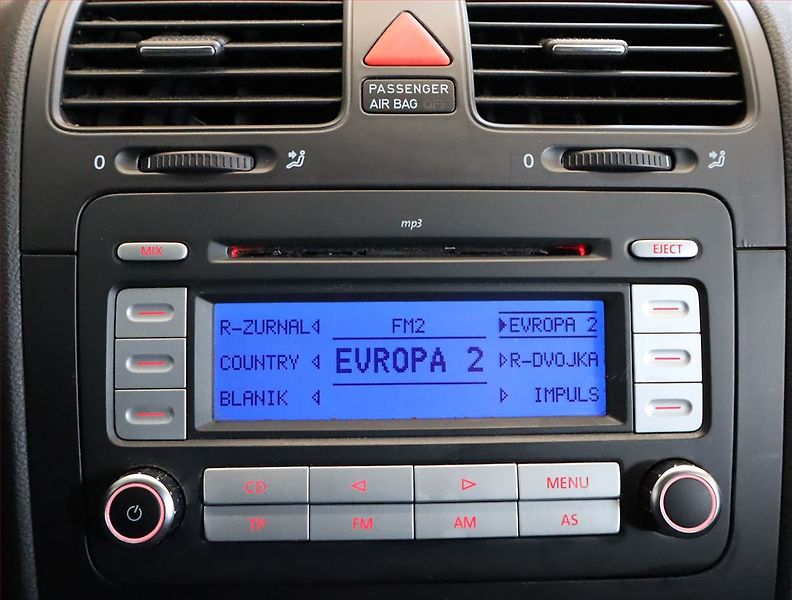 Volkswagen Golf (2008) 1.4 TSI, Tempomat - fotka 12 z 20