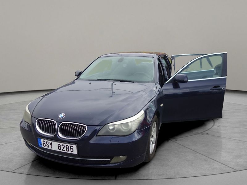 BMW Řada 5 530d PĚKNÝ !!! SERV.KNIHA ! - fotka 14 z 29