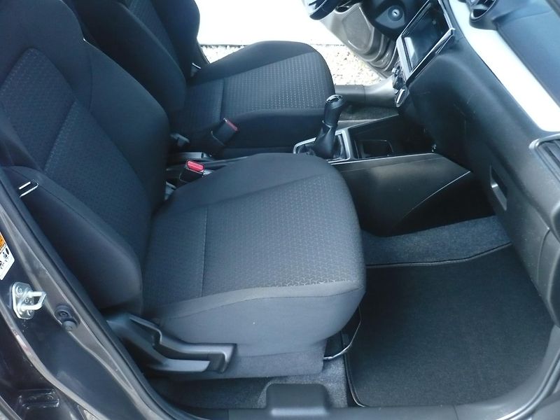 Suzuki Swift 1.2i 61Kw Klima - fotka 15 z 26