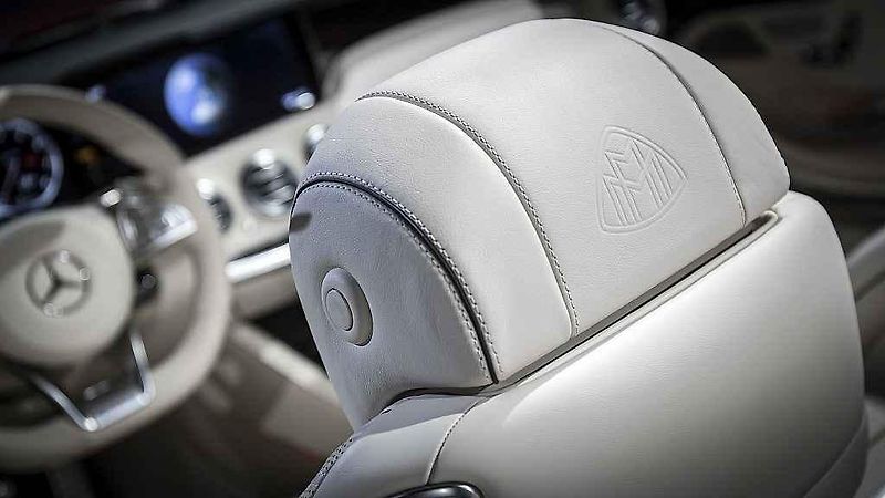 Mercedes-Maybach S 650 Cabriolet.