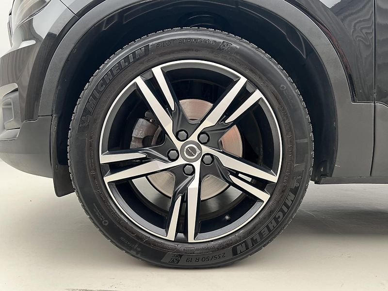 Volvo XC40 T4 INSCRIPTION AUT - fotka 14 z 44