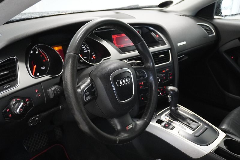 Audi A5 2.0 TFSi 132 kW AUTOMAT KUPÉ  - fotka 13 z 22
