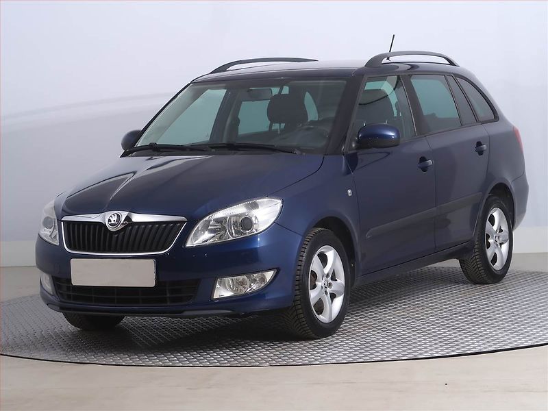 Škoda Fabia (2012) 1.2 TSI, Tempomat - fotka 2 z 18
