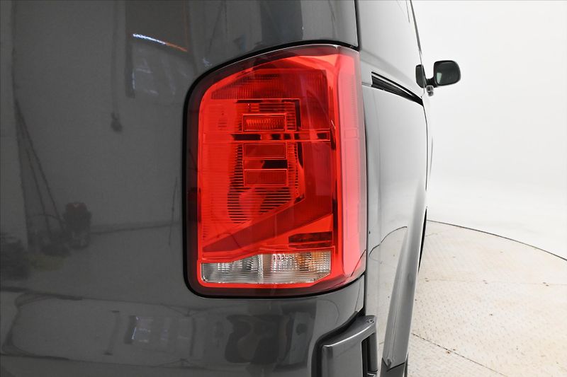 Volkswagen Transporter 2,0 TDI 110kW DSG Navi Záruka - fotka 29 z 29