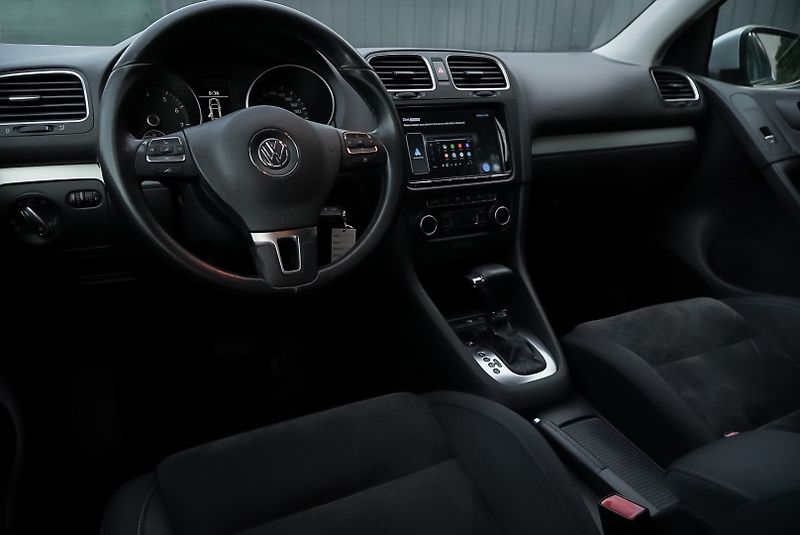 Volkswagen Golf (2010) 1.4 TSI HIGHLINE - fotka 14 z 27