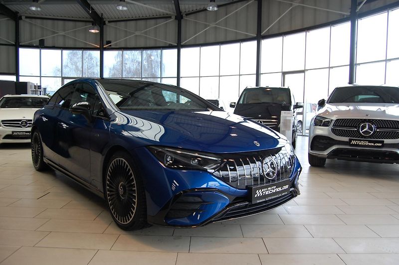 Mercedes-Benz EQE (2022) 43AMG 4MATIC - fotka 4 z 23