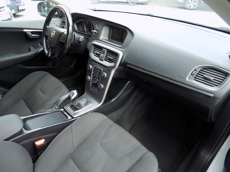 Volvo V40 (2016) 2.0 16V  - fotka 10 z 12