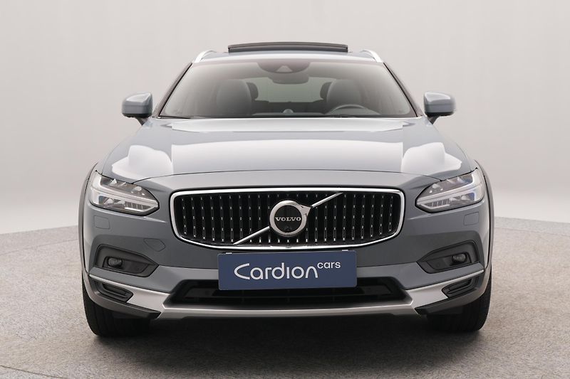 Volvo V90 CC D4 AWD PRO AUT - fotka 15 z 52