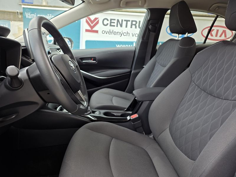 Toyota Corolla 1.6-NÍZKÉ KM-PRAVIDELNÝ SERVIS - fotka 21 z 26