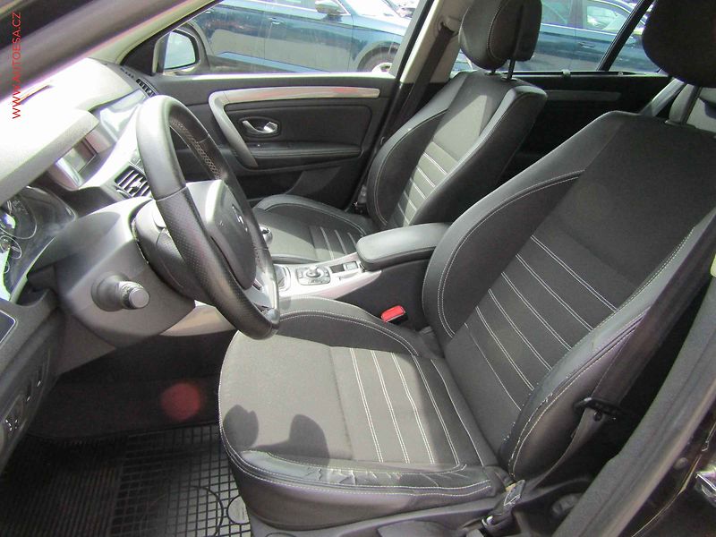 Renault Laguna (2014) 2.0DCi, autoAC - fotka 8 z 16
