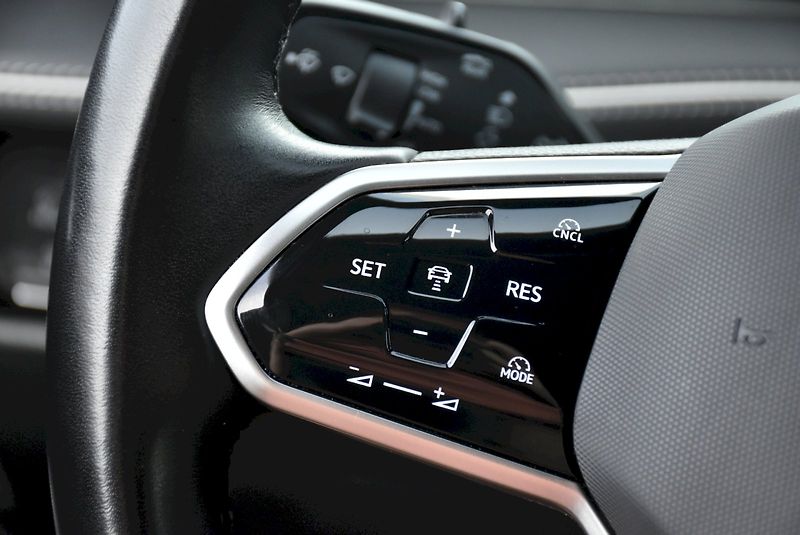 Volkswagen ID.7 Tourer (2024) Pro S People 210kW 86kWh - fotka 31 z 34