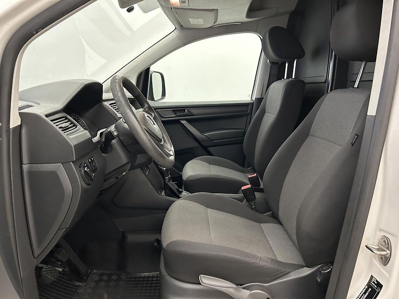 Volkswagen Caddy 1.4 TGi - fotka 15 z 23