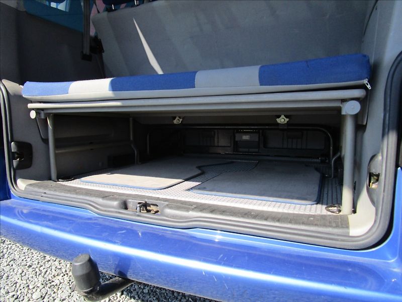 Volkswagen Multivan 2.5TDi 111kW, Atlantis, 7 míst - fotka 42 z 53