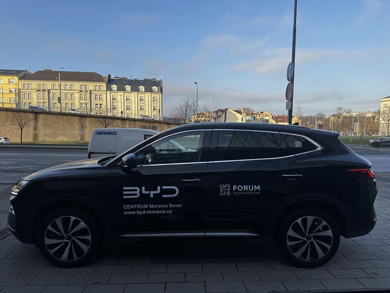 BYD Seal U (2025) DM-i Design AWD demo - fotka 2 z 10