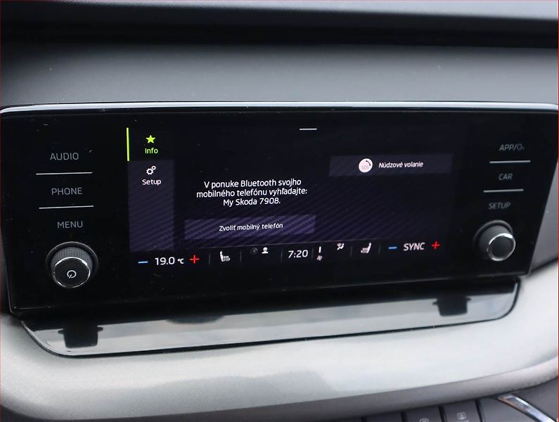 Škoda Octavia (2022) Ambition 2.0 TDI, Tempomat - fotka 17 z 20