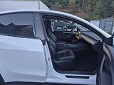 Tesla Model Y RWD 220kw TZ SOH 93,1 % - náhled 16