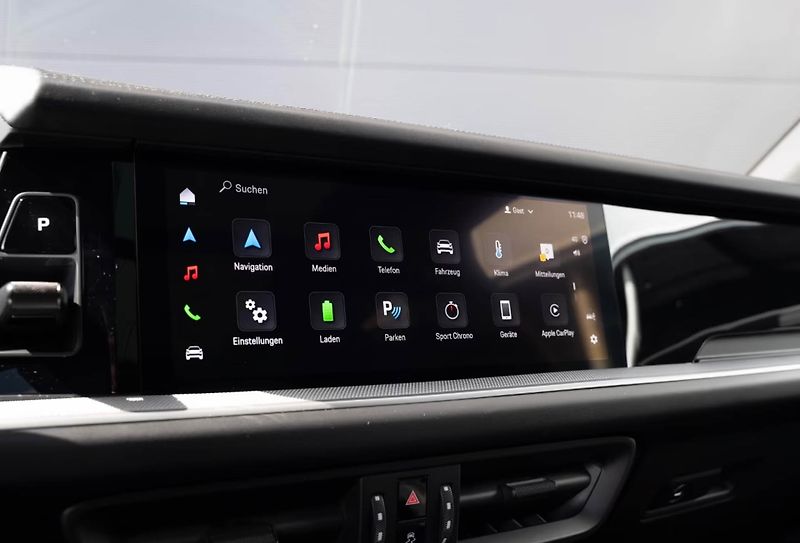 Porsche Cayenne E-Hybrid Pano BOSE PASM InnoDr - fotka 13 z 17