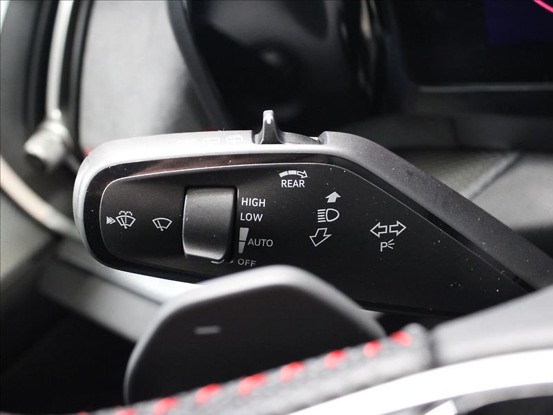 Škoda Kodiaq 2,0 TSI RS 195KW 4X4 EL. TAŽNÉ - fotka 20 z 40