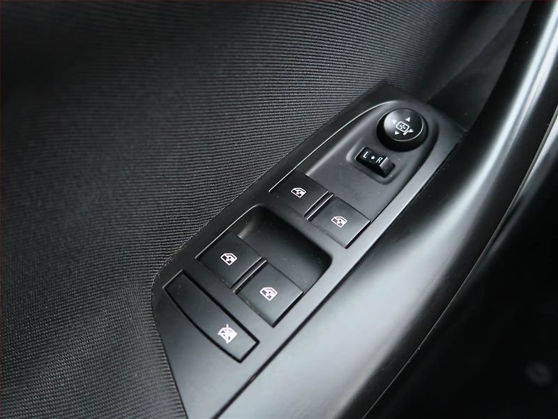 Opel Astra (2019) 1.4 T, Tempomat, Park. senzory - fotka 12 z 12