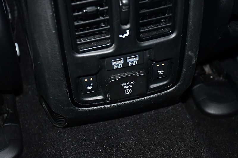 Dodge Durango 5,7L V8 RWD - fotka 28 z 58