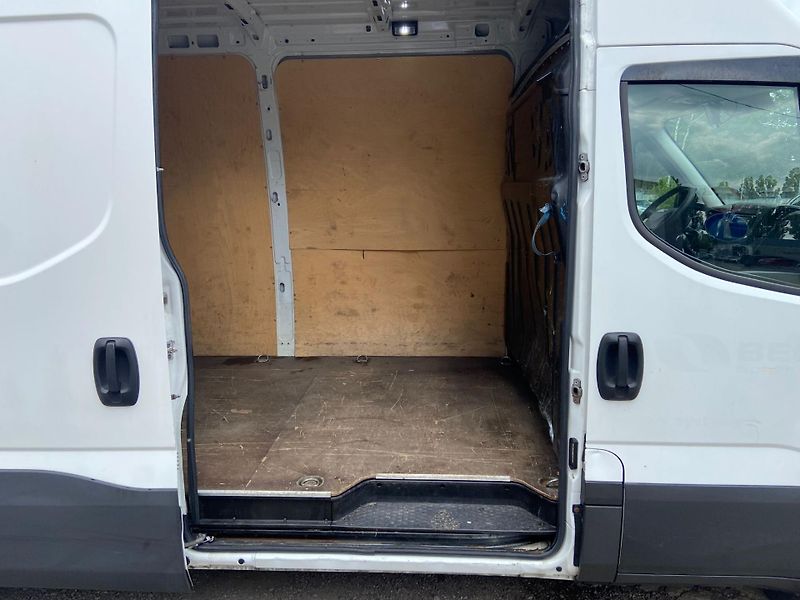 Iveco Daily (2019) 35S16, Euro 6 - fotka 11 z 18