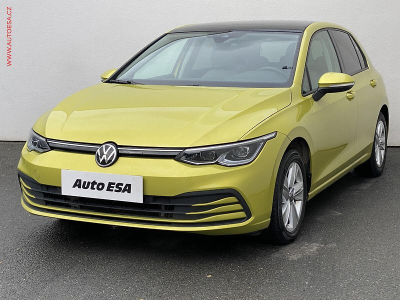 Volkswagen Golf (2020) 2.0 TDi, Life, DSG, šíbr - fotka 3 z 19