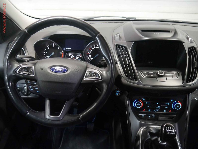 Ford Kuga (2017) 1.5TDCi, ČR, Navi, park.čidla - fotka 13 z 21