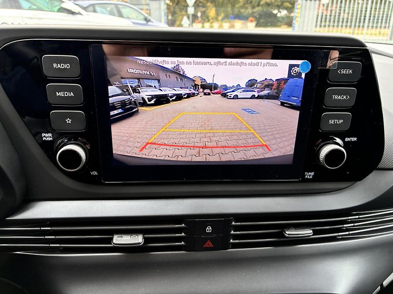 Hyundai Bayon 1.2i 62kW PLAY ČR REZERVACE - fotka 20 z 31