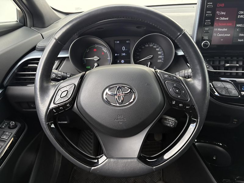 Toyota C-HR 2.0 HSD e-CVT Selection - fotka 17 z 23