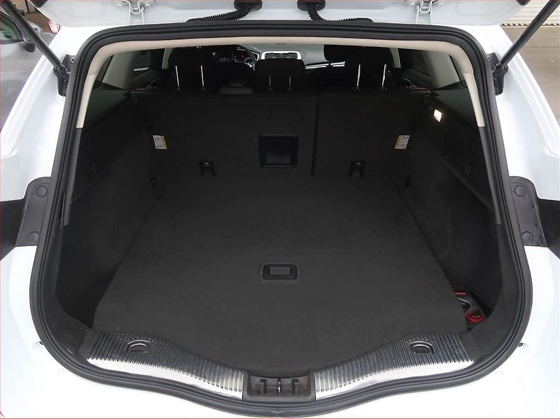 Ford Mondeo (2018) 2.0 TDCI, Navi, Tempomat - fotka 14 z 15