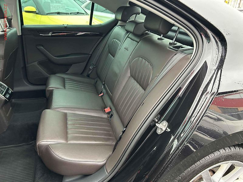 Škoda Superb (2018) 2.0 TSI 4x4, 2.maj,ČR, STK6 - fotka 10 z 17