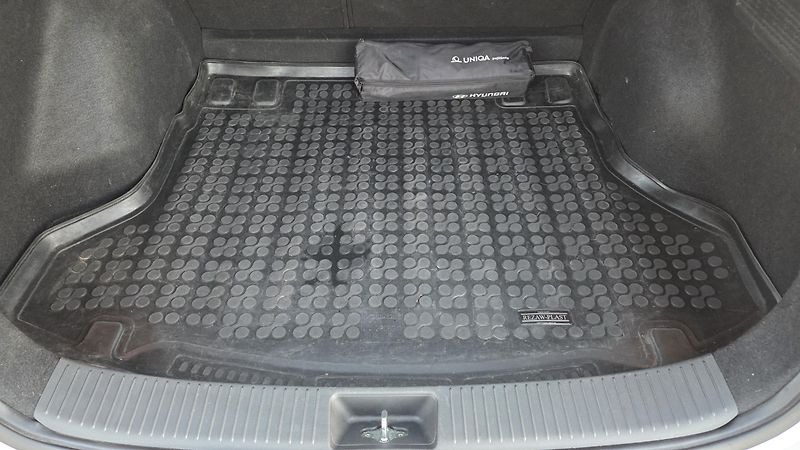 Hyundai i30 1.0 TGDI 120 Comfort, CZ, DPH - fotka 26 z 27