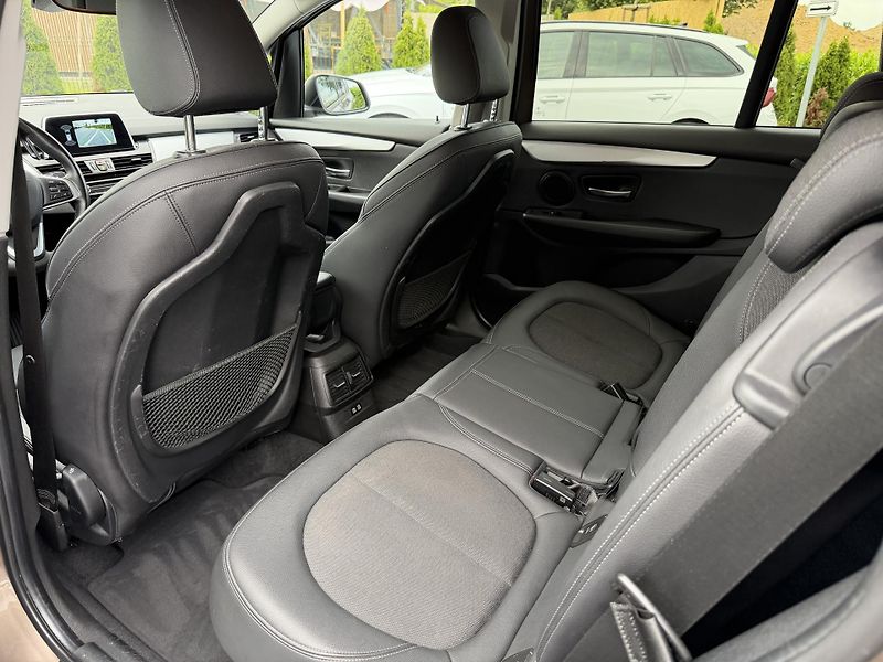 BMW Řada 2 (2019) 2.0 110 kw/DPH/7 míst - fotka 14 z 27