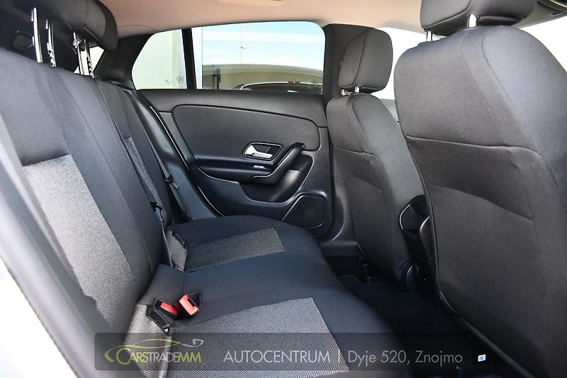 Mercedes-Benz CLA 200d LED A/T NAVI KAMERA - fotka 16 z 54