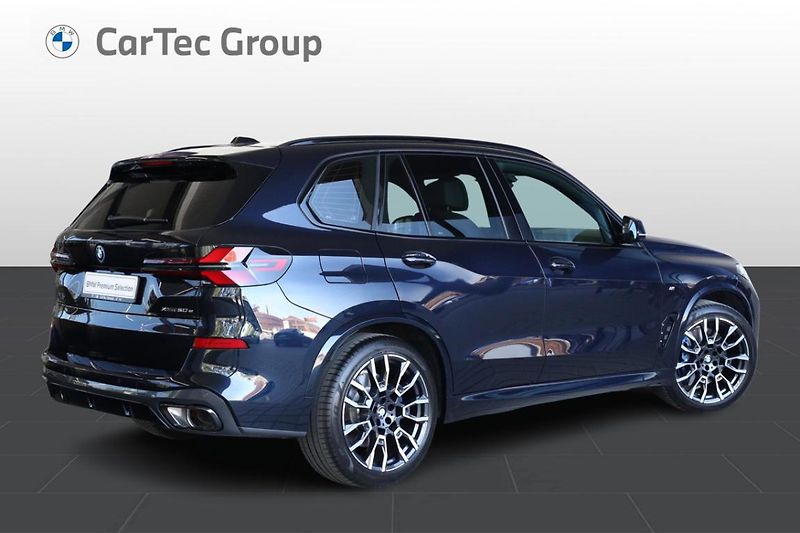 BMW X5 xDrive50e - fotka 6 z 35