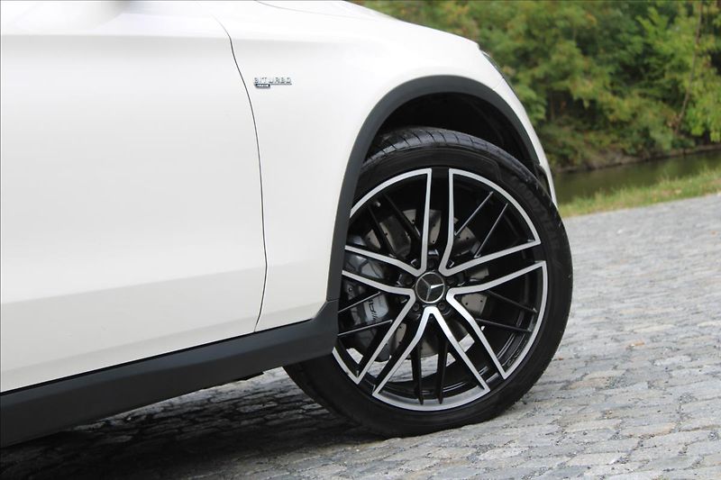 Mercedes-Benz GLC 43 AMG 4M/TOP-VÝBAVA/DPH - fotka 44 z 49