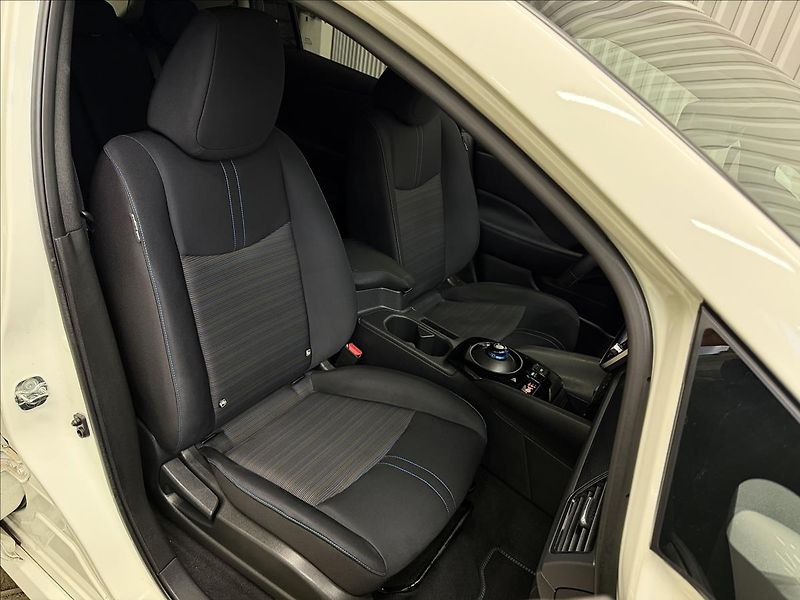 Nissan Leaf N-CONNECTA 110kW SOH 91% - fotka 33 z 38