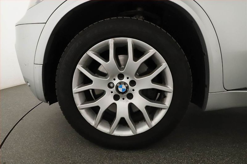 BMW X5 (2011) M Paket xDrive40d, 4X4 - fotka 12 z 20