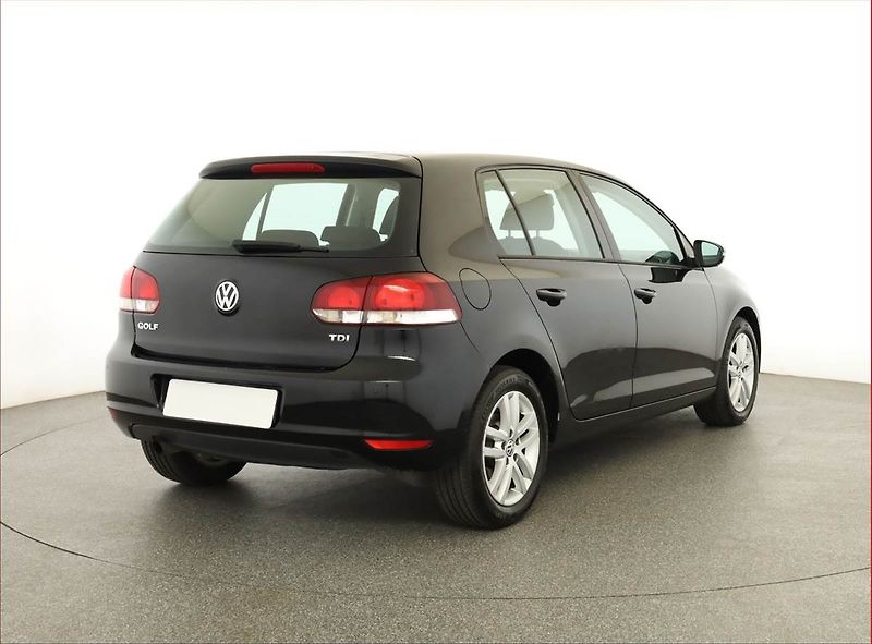 Volkswagen Golf (2010) 1.6 TDI - fotka 5 z 15