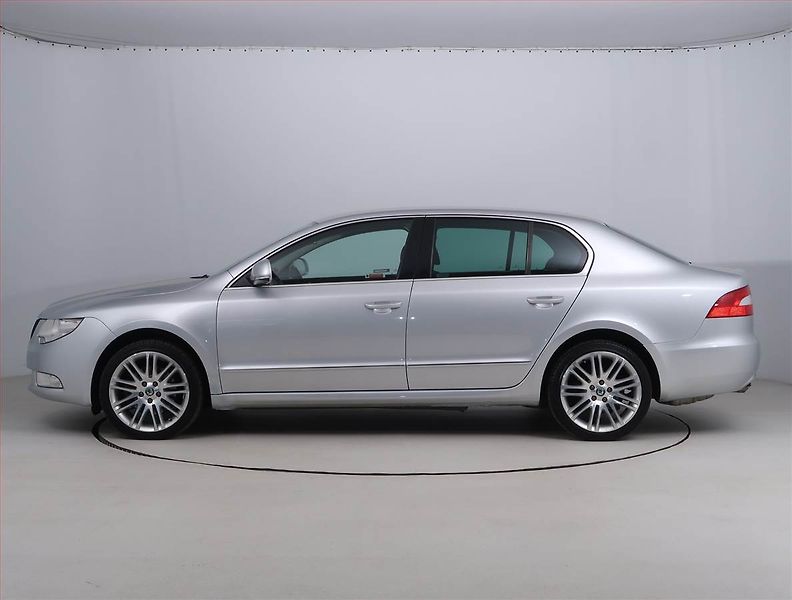 Škoda Superb (2011) 1.4 TSI, Serv.kniha, Xenony - fotka 3 z 16