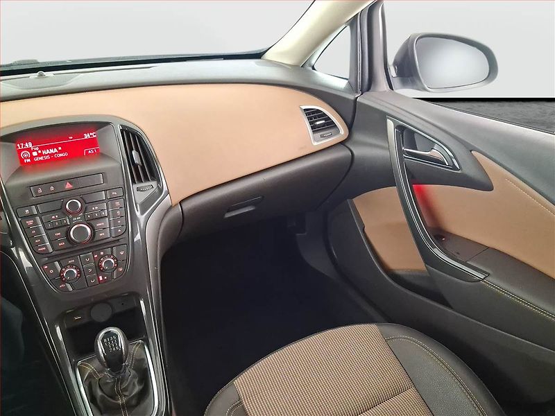 Opel Astra (2013) Cosmo 1.4 T, Serv.kniha - fotka 7 z 20