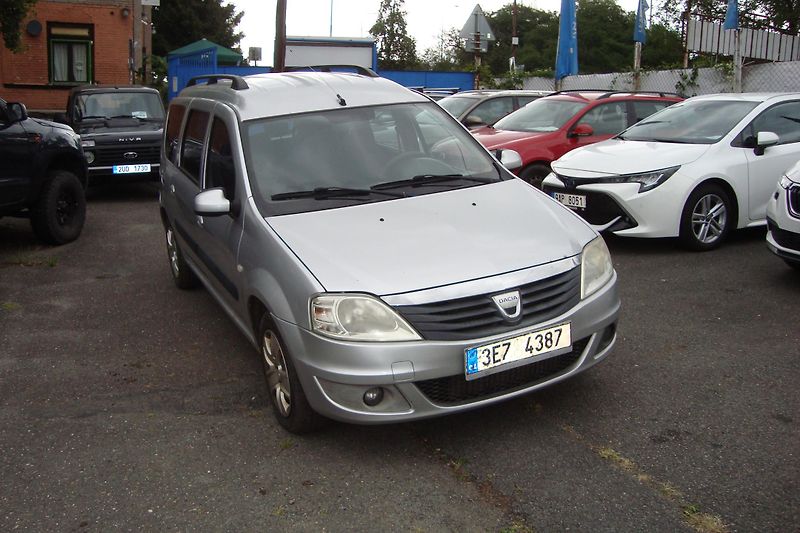Dacia Logan (2009) 1.5 DCi - fotka 10 z 44