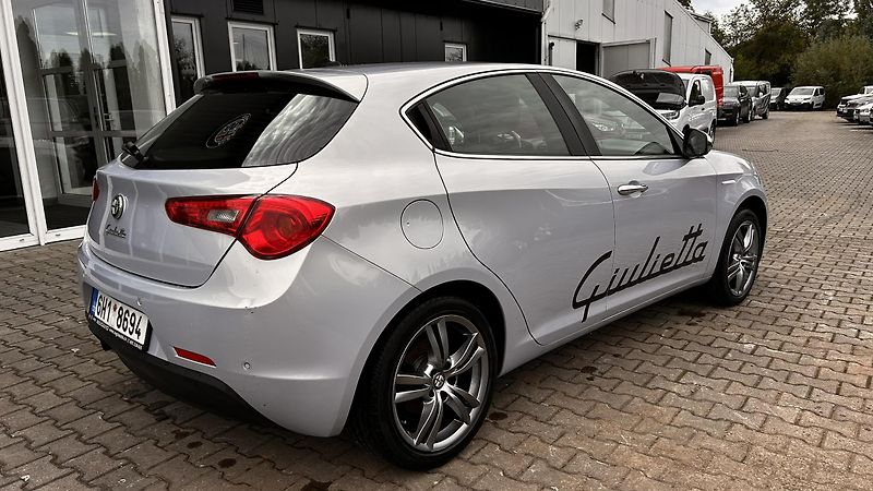 Alfa Romeo Giulietta 1.4 TB 120k Distinctive - fotka 5 z 15