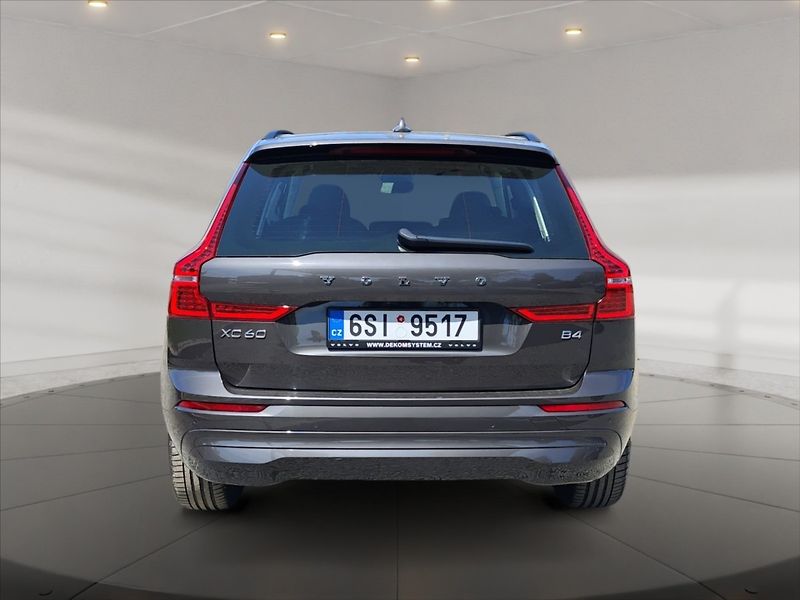 Volvo XC60 2,0 B4 B Core AT - fotka 5 z 11