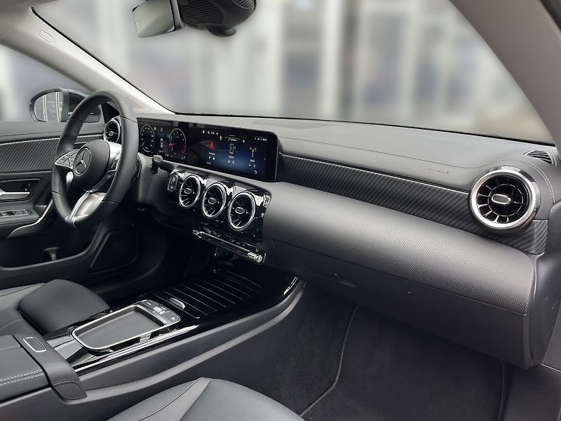 Mercedes-Benz CLA Třída 200 Shooting Brake Progr - fotka 15 z 21