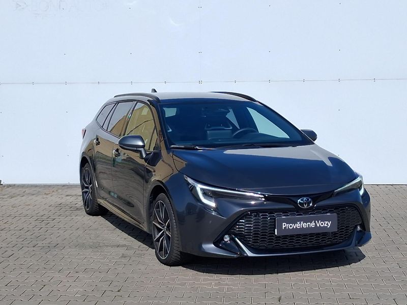 Toyota Corolla 1.8 HSD e-CVT GR Sport - fotka 6 z 24