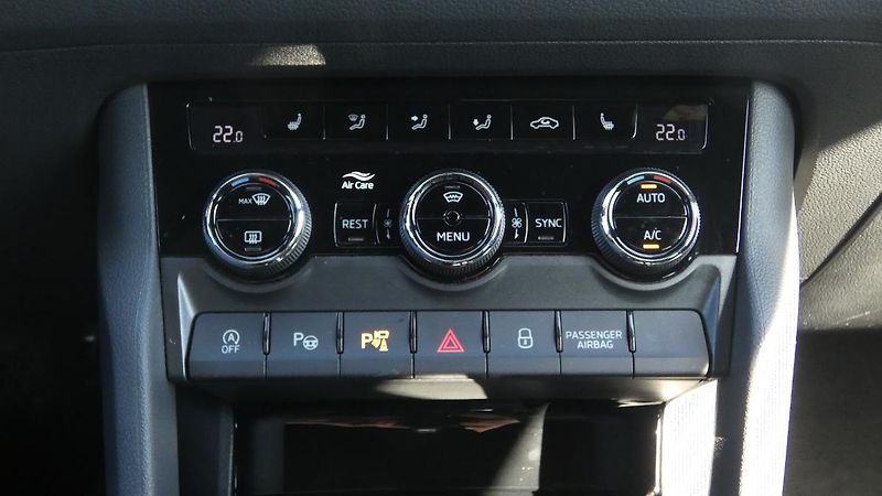 Škoda Kodiaq 2,0 TDI DSG 4x4 Sportline Excl - fotka 17 z 25