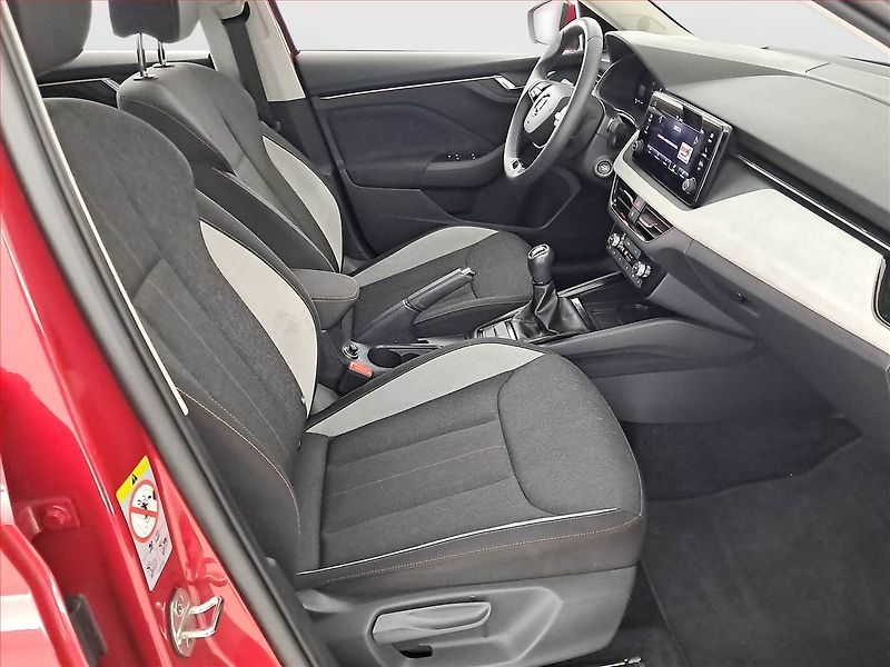 Škoda Kamiq (2024) Selection 1.0 TSI - fotka 9 z 18
